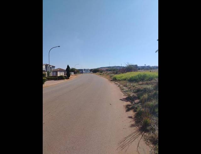LAND FOR SALE IN SERALA VIEW